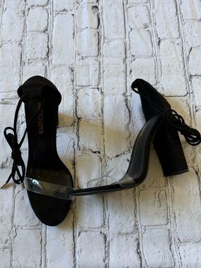 Black wrap heel